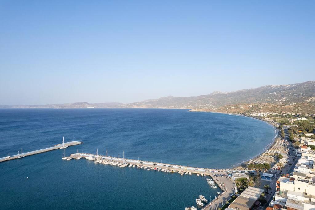 Ni President Suite, Demani President Suites Sitia  Bagian luar foto